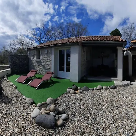 Le Cocon, Piscine Et Spa En Ardeche, Adults Only 度假居 *