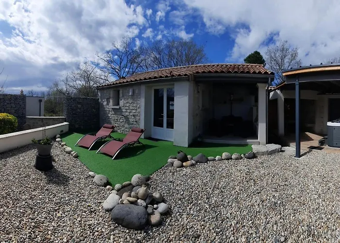 Le Cocon, Adults Only Minimum 16 Ans Ferienhaus *